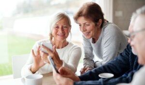Senior Haircutting At Home Toronto